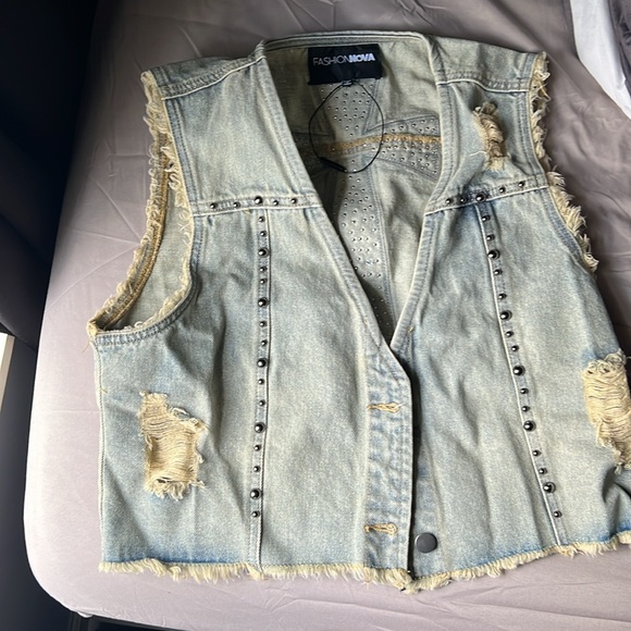Studded denim vest - Picture 7 of 9
